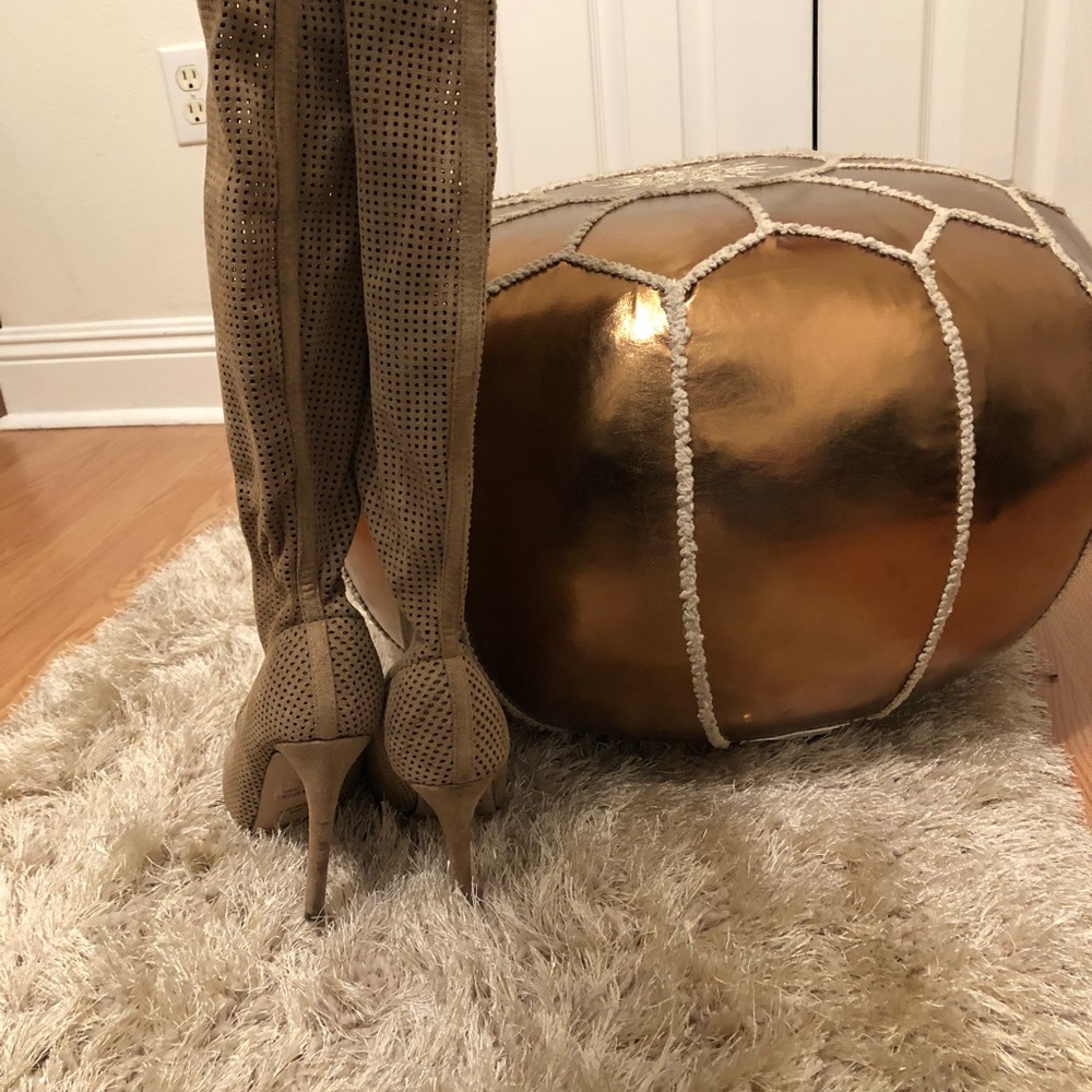 Boots - Picture 2 of 5